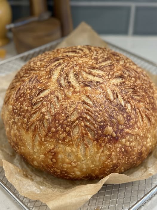 Crusty Artisan Sourdough Boule (Complete Guide)